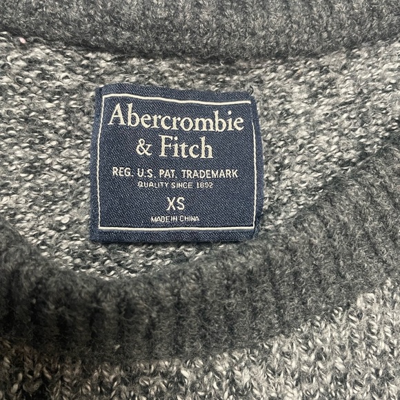 Abercrombie & Fitch Knit Sweater grey womens XS Spellout Embroidery Stretch - Picture 2 of 5